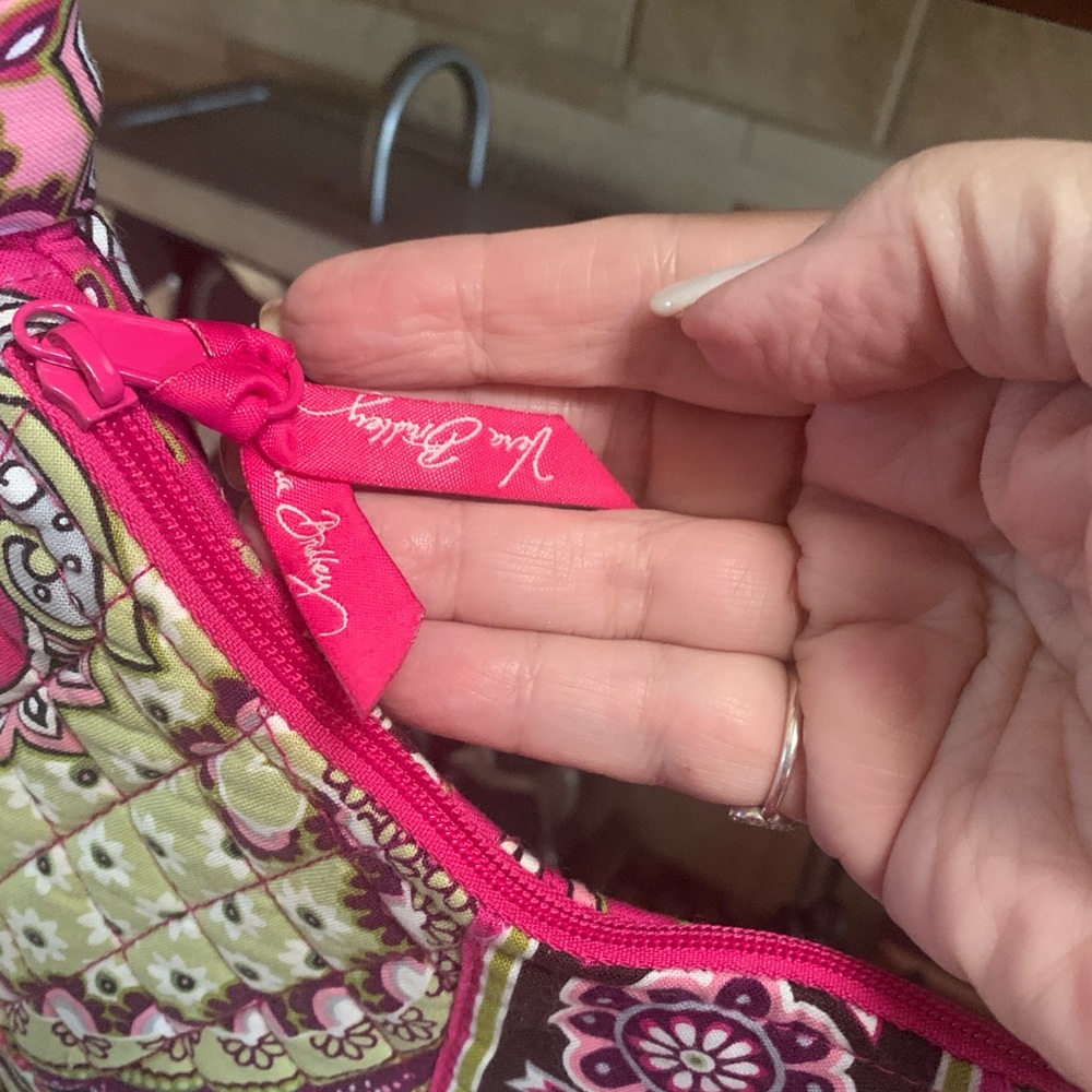 Vera Bradley On The Go Pink and Purple Shoulder Bag Very Berry Paisley - Picture 3 of 6